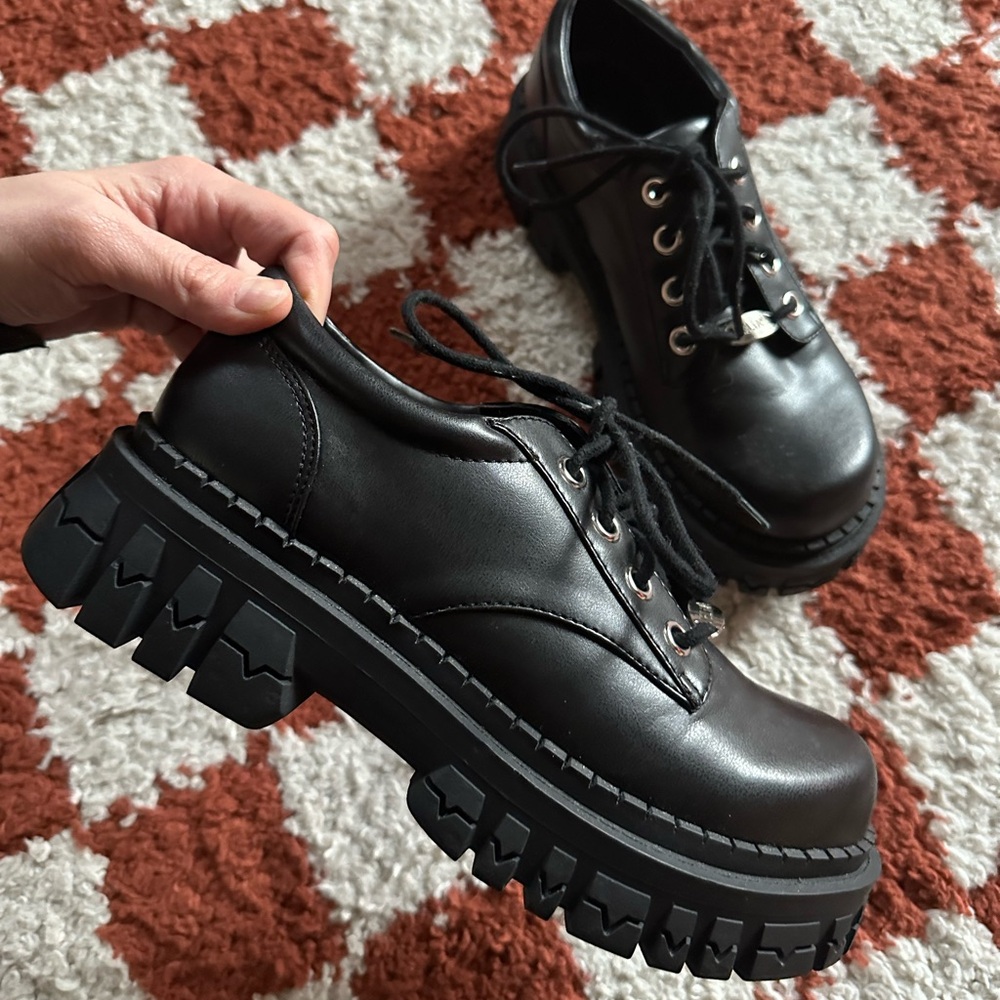 Delia’s by Dolls Kill Teen Craft Oxford Shoes